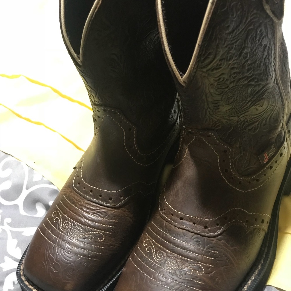 Justin Boots - Picture 2 of 5